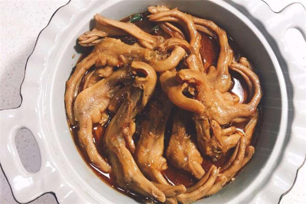 鴨掌可以經常吃嗎 鴨掌吃多了會上火嗎 鴨掌可以經常吃嗎 鴨掌吃多了會上火嗎