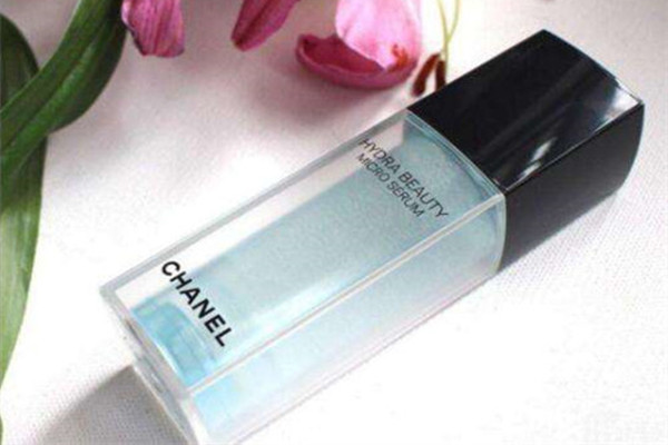 香奈兒保濕微精華露介紹 香奈兒保濕微精華露的使用方法 香奈兒保濕微精華露介紹 香奈兒保濕微精華露的使用方法