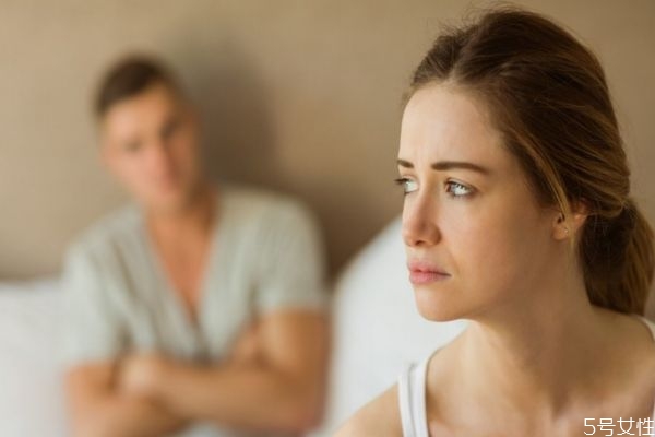 為什么老公不愛(ài)和我說(shuō)話 老公不愛(ài)和我說(shuō)話是不愛(ài)我了嗎