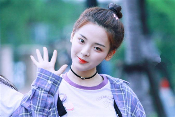 霧眉和水霧眉哪個(gè)好 霧眉和水霧眉的差別 霧眉和水霧眉哪個(gè)好 霧眉和水霧眉的差別