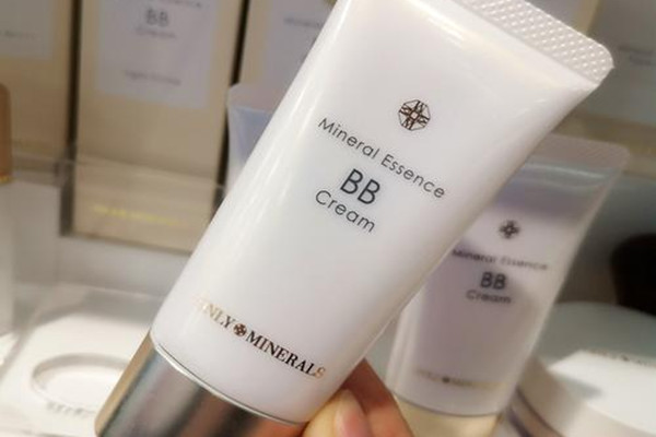only minerals bb霜會假白嗎 only minerals bb霜好用嗎 only minerals bb霜會假白嗎 only minerals bb霜好用嗎