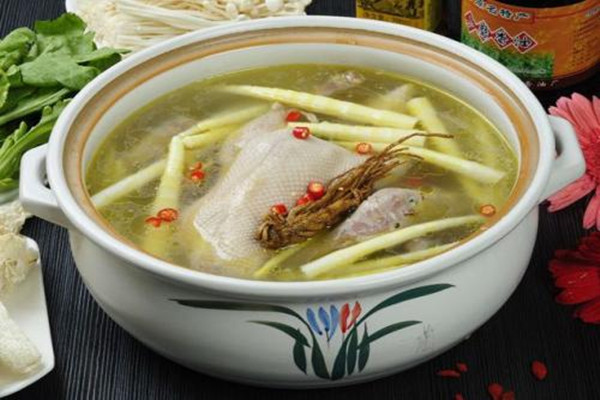 老鴨竹筍湯怎么做 做老鴨竹筍湯的技巧 老鴨竹筍湯怎么做 做老鴨竹筍湯的技巧