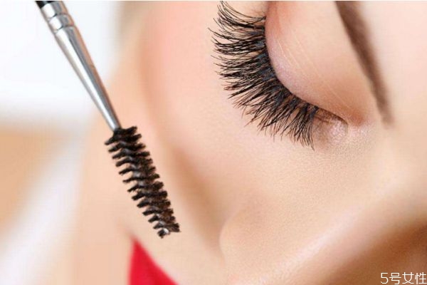 睫毛膏的作用 刷睫毛膏的好處 睫毛膏的作用 刷睫毛膏的好處