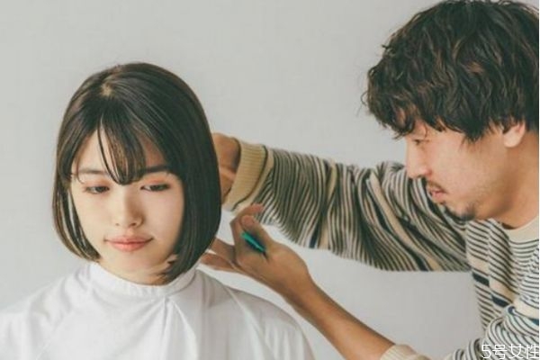 打薄頭發(fā)的好處有什么 為什么要打薄頭發(fā) 打薄頭發(fā)的好處有什么 為什么要打薄頭發(fā)