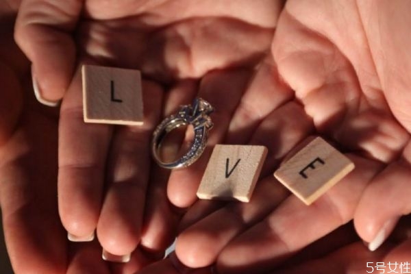 夫妻間怎么創(chuàng)造新鮮感 夫妻之間創(chuàng)造新鮮感的方法 夫妻間怎么創(chuàng)造新鮮感 夫妻之間創(chuàng)造新鮮感的方法