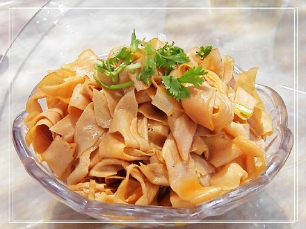 涼拌油豆皮怎么做 涼拌油豆皮的做法 涼拌油豆皮怎么做 涼拌油豆皮的做法