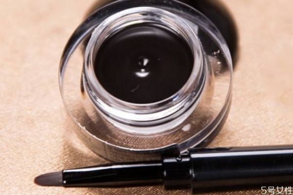 眼影膏干了怎么用 眼影膏干了怎么處理 眼影膏干了怎么用 眼影膏干了怎么處理