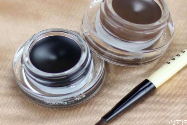 眼線膏過期了還能用嗎 眼線膏的保質(zhì)期多久 眼線膏過期了還能用嗎 眼線膏的保質(zhì)期多久