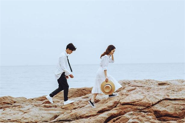 二婚女人結(jié)婚可以從娘家走嗎 二婚女人結(jié)婚能不能穿婚紗 二婚女人結(jié)婚可以從娘家走嗎 二婚女人結(jié)婚能不能穿婚紗