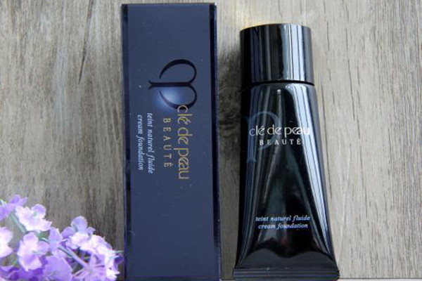 cpb光緞粉底霜適合什么膚質(zhì) cpb光緞粉底霜是養(yǎng)膚型的嗎 cpb光緞粉底霜適合什么膚質(zhì) cpb光緞粉底霜是養(yǎng)膚型的嗎