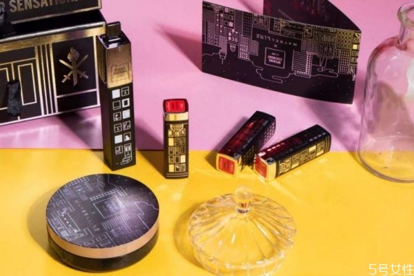 口紅的顏色應該怎么選擇 選擇口紅顏色的方法有什么 口紅的顏色應該怎么選擇 選擇口紅顏色的方法有什么