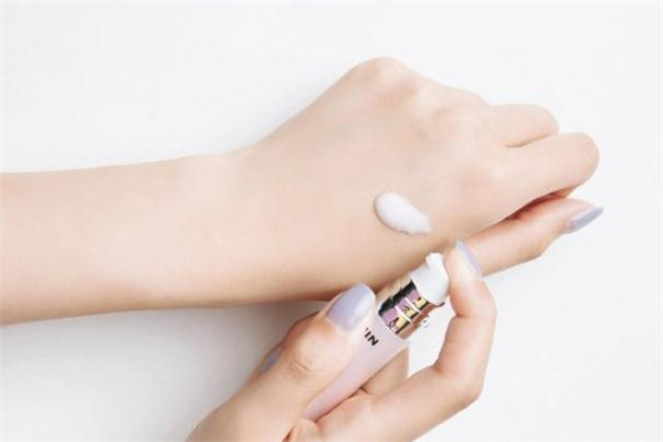 朵梵高能粉安瓶多少毫升 朵梵粉安瓶可以用多久 朵梵高能粉安瓶多少毫升 朵梵粉安瓶可以用多久