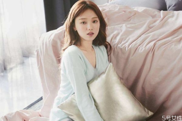 祛痘應該注意什么 祛痘需要注意哪些事項 祛痘應該注意什么 祛痘需要注意哪些事項