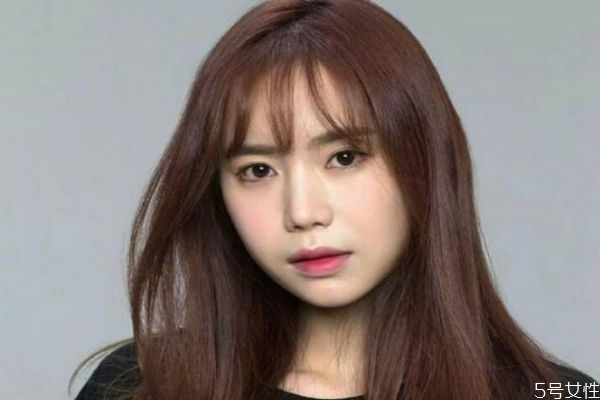 哪種亞麻色能遮住白發(fā) 哪幾種顏色能遮住白發(fā) 哪種亞麻色能遮住白發(fā) 哪幾種顏色能遮住白發(fā)