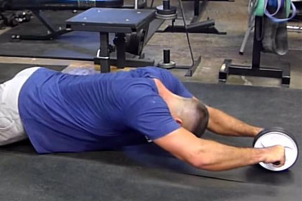 女生適合練腹肌輪嗎 腹肌輪和仰臥板哪個(gè)適合新人 女生適合練腹肌輪嗎 腹肌輪和仰臥板哪個(gè)適合新人