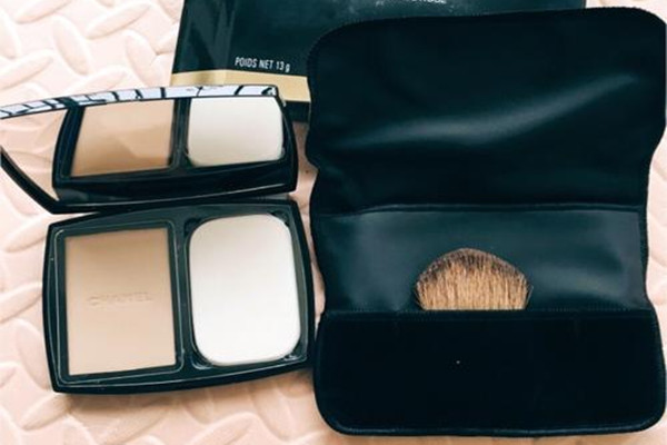 香奈兒青春彩柔潤(rùn)粉餅好用嗎 香奈兒青春彩柔潤(rùn)粉餅怎么樣 香奈兒青春彩柔潤(rùn)粉餅好用嗎 香奈兒青春彩柔潤(rùn)粉餅怎么樣