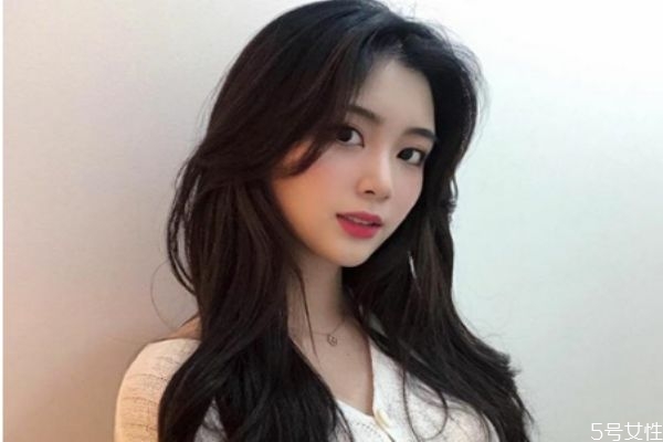 造型燙要不要弄造型 造型燙和普通燙的區(qū)別 造型燙要不要弄造型 造型燙和普通燙的區(qū)別