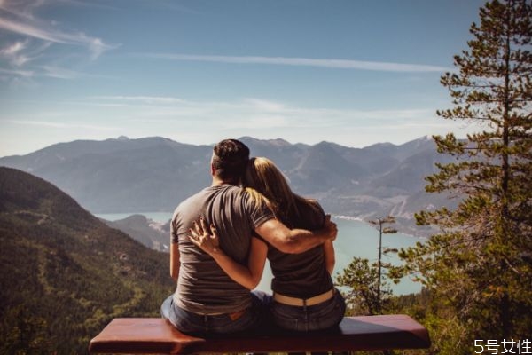 老婆出軌離婚還能復(fù)合嗎 老婆出軌什么時(shí)候離婚合適 老婆出軌離婚還能復(fù)合嗎 老婆出軌什么時(shí)候離婚合適