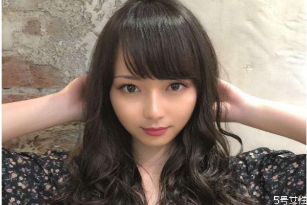 造型燙要不要弄造型 造型燙和普通燙的區(qū)別 造型燙要不要弄造型 造型燙和普通燙的區(qū)別