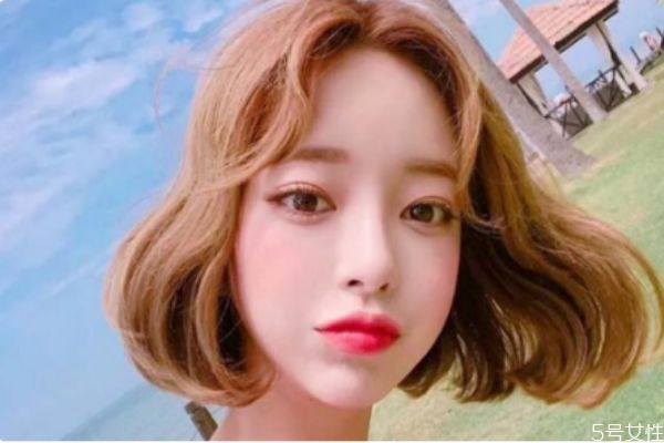 額頭窄的人適合留劉海嗎 額頭窄適合最佳發(fā)型 額頭窄的人適合留劉海嗎 額頭窄適合最佳發(fā)型