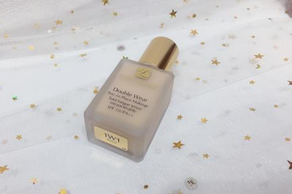 雅詩蘭黛dw持妝粉底液遮瑕好嗎 雅詩蘭黛dw持妝粉底液使用方法 雅詩蘭黛dw持妝粉底液遮瑕好嗎 雅詩蘭黛dw持妝粉底液使用方法