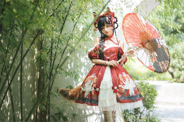 洛麗塔裙子山正怎么區(qū)分 洛麗塔op和jsk是什么意思 洛麗塔裙子山正怎么區(qū)分 洛麗塔op和jsk是什么意思