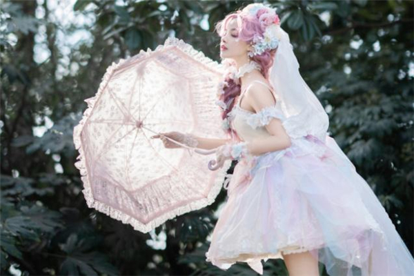 洛麗塔裙子山正怎么區(qū)分 洛麗塔op和jsk是什么意思 洛麗塔裙子山正怎么區(qū)分 洛麗塔op和jsk是什么意思