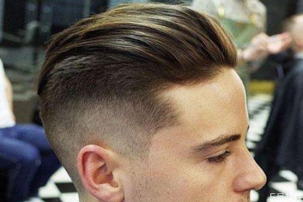 輪廓分明留什么樣的發(fā)型 臉大的男生適合什么發(fā)型 輪廓分明留什么樣的發(fā)型 臉大的男生適合什么發(fā)型