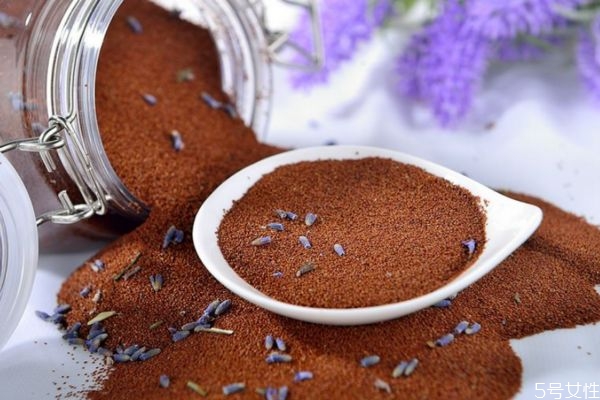 海藻面膜的海藻是什么 海藻面膜的副作用 海藻面膜的海藻是什么 海藻面膜的副作用