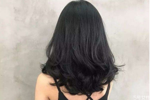 頭發(fā)燙壞了怎么補(bǔ)救 燙發(fā)很傷頭發(fā) 頭發(fā)燙壞了怎么補(bǔ)救 燙發(fā)很傷頭發(fā)