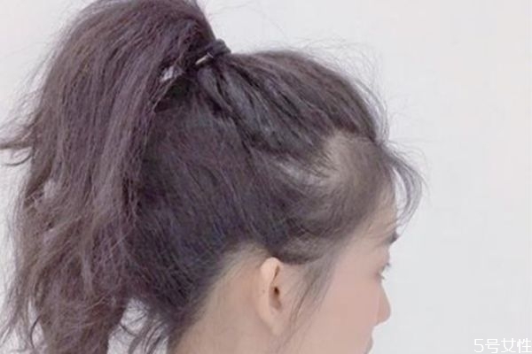 剛剪的劉海翹起來(lái)怎么辦 為什么劉海老是懸空 剛剪的劉海翹起來(lái)怎么辦 為什么劉海老是懸空