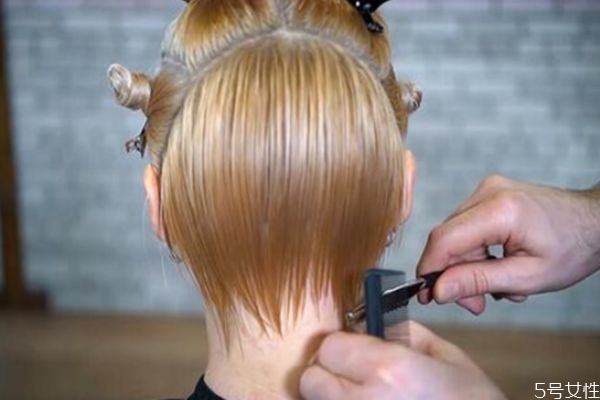 劉海分開合不上怎么辦 如何取消頭發(fā)中分的縫 劉海分開合不上怎么辦 如何取消頭發(fā)中分的縫