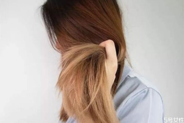 剛剪的劉海翹起來(lái)怎么辦 為什么劉海老是懸空 剛剪的劉海翹起來(lái)怎么辦 為什么劉海老是懸空