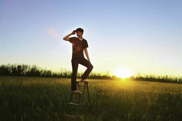 男生很木訥怎么辦 男生很木訥怎么相處 男生很木訥怎么辦 男生很木訥怎么相處