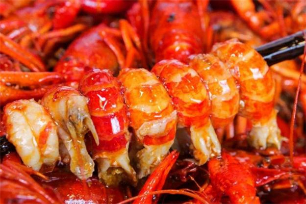 口味蝦和啤酒能一起吃嗎 吃口味蝦能喝啤酒嗎 口味蝦和啤酒能一起吃嗎 吃口味蝦能喝啤酒嗎