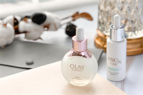 olay流光瓶是精華嗎 olay流光瓶可以和小白瓶一起用嗎 olay流光瓶是精華嗎 olay流光瓶可以和小白瓶一起用嗎