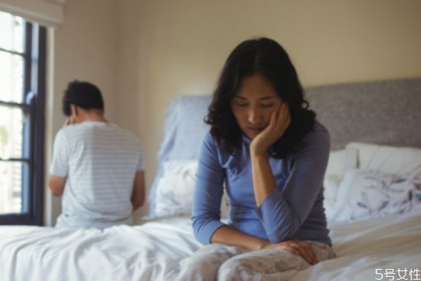 老婆想離婚表現(xiàn) 女人對你冷戰(zhàn)說明什么 老婆想離婚表現(xiàn) 女人對你冷戰(zhàn)說明什么