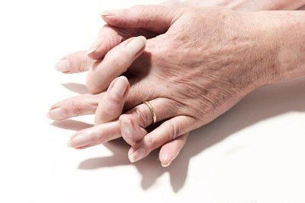 手掌心愛出汗怎么辦 手掌心愛出汗怎么調(diào)理 手掌心愛出汗怎么辦 手掌心愛出汗怎么調(diào)理