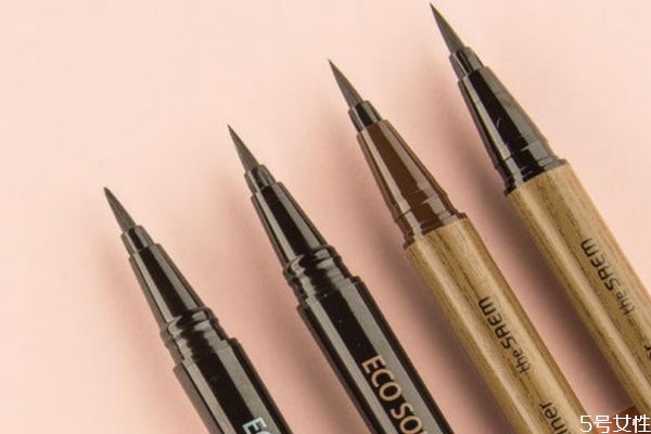 眼線(xiàn)液筆畫(huà)眼線(xiàn)教程 初學(xué)者眼線(xiàn)液筆的畫(huà)法