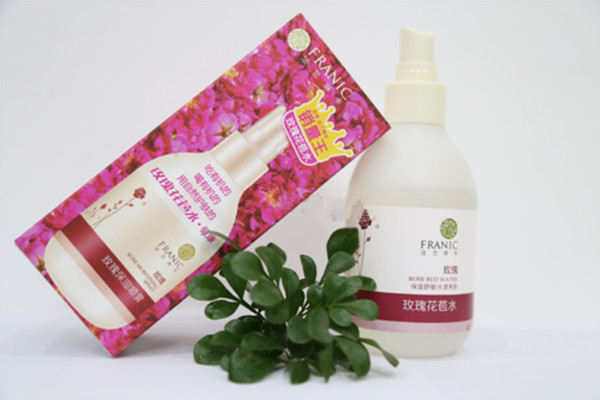 法蘭琳卡花苞水好用嗎 法蘭琳卡花苞水的特點(diǎn) 法蘭琳卡花苞水好用嗎 法蘭琳卡花苞水的特點(diǎn)