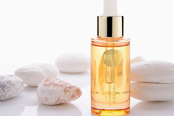 相宜本草山茶花煥活精萃油的功效 相宜本草山茶花煥活精萃油好用嗎 相宜本草山茶花煥活精萃油的功效 相宜本草山茶花煥活精萃油好用嗎