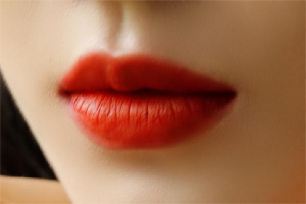 ysl小金條28試色 ysl小金條28號(hào)色是什么顏色 ysl小金條28試色 ysl小金條28號(hào)色是什么顏色