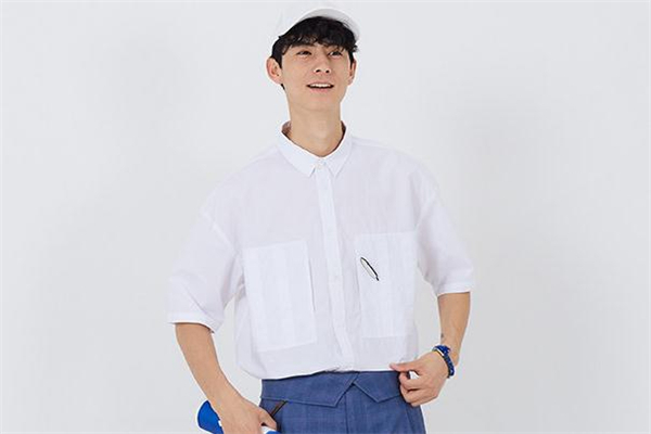 白襯衫怎么穿有個性 白襯衫怎么穿出時尚感 白襯衫怎么穿有個性 白襯衫怎么穿出時尚感