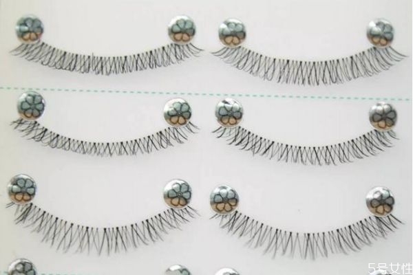 假睫毛選購要點(diǎn) 假睫毛最佳長度 假睫毛選購要點(diǎn) 假睫毛最佳長度