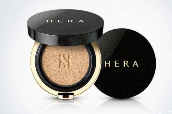 畫底妝需要準(zhǔn)備些什么東西 基礎(chǔ)底妝需要哪些東西 畫底妝需要準(zhǔn)備些什么東西 基礎(chǔ)底妝需要哪些東西