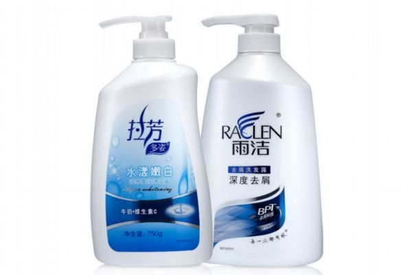 洗發(fā)乳液是洗發(fā)水還是護(hù)發(fā)素 選擇洗發(fā)水的注意事項(xiàng) 洗發(fā)乳液是洗發(fā)水還是護(hù)發(fā)素 選擇洗發(fā)水的注意事項(xiàng)