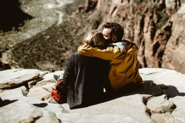 觸碰男人的底線還能挽回嗎 觸碰底線了該怎么挽回愛情 觸碰男人的底線還能挽回嗎 觸碰底線了該怎么挽回愛情