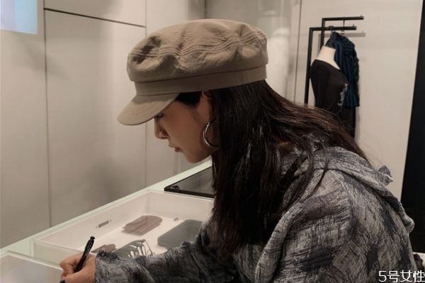 平頂帽適合什么發(fā)型 平頂帽怎么搭配好看 平頂帽適合什么發(fā)型 平頂帽怎么搭配好看