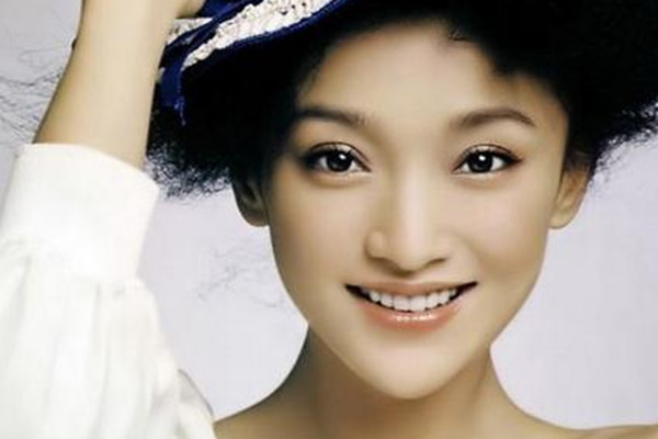 埋線和壓雙眼皮的主要差別在哪 壓雙眼皮的特點(diǎn) 埋線和壓雙眼皮的主要差別在哪 壓雙眼皮的特點(diǎn)