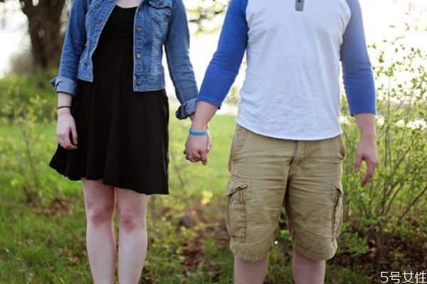 男人打女人是什么心理 男人對(duì)你動(dòng)手說(shuō)明什么